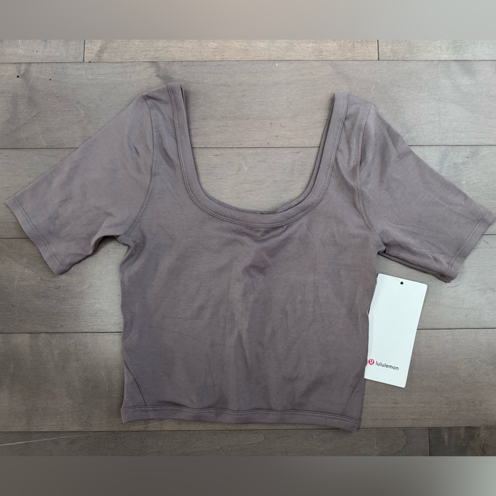 LULULEMON || 6 Crop Short Sleeve Purple